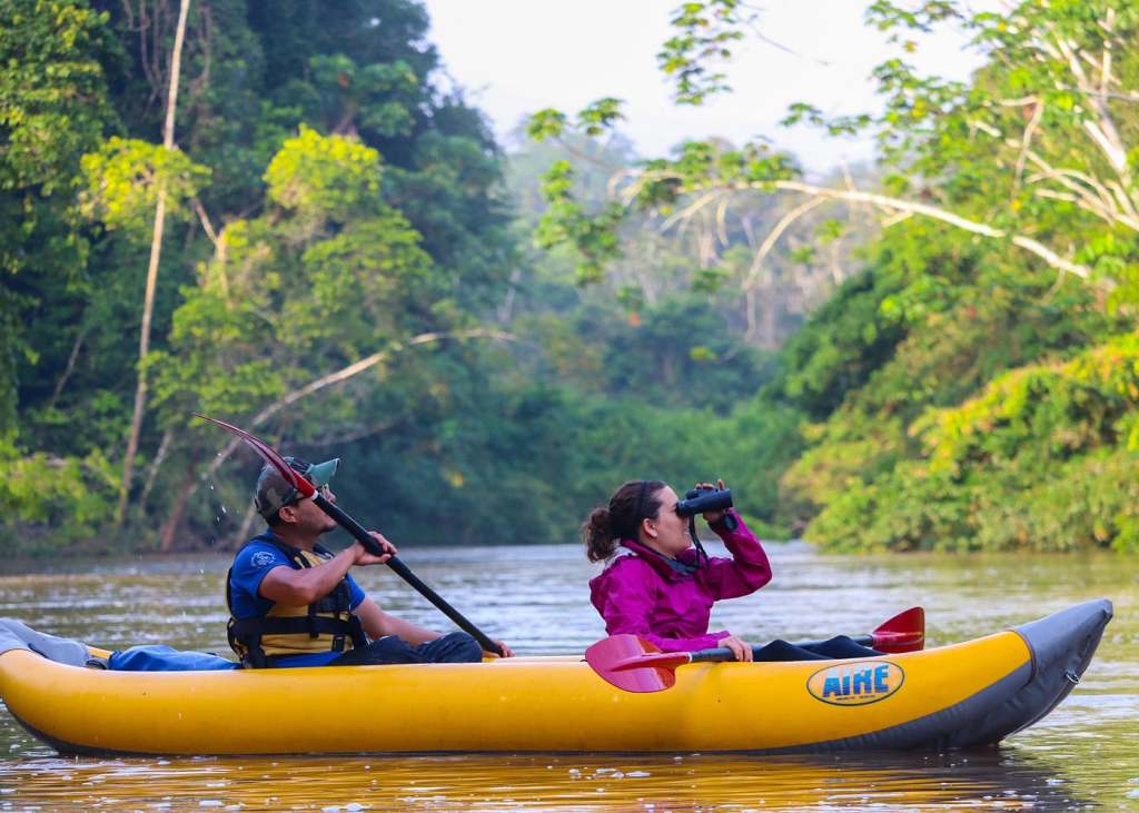 Premium: Tambopata Lago Sandoval 4-Day Expedition